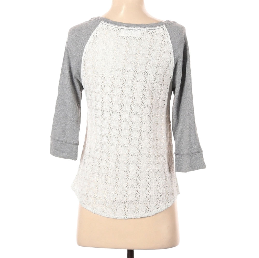 Abercrombie Fitch Top Womens Size XS White 3/4 Sleeve Scoop Neck Crochet Shirt - Picture 2 of 10